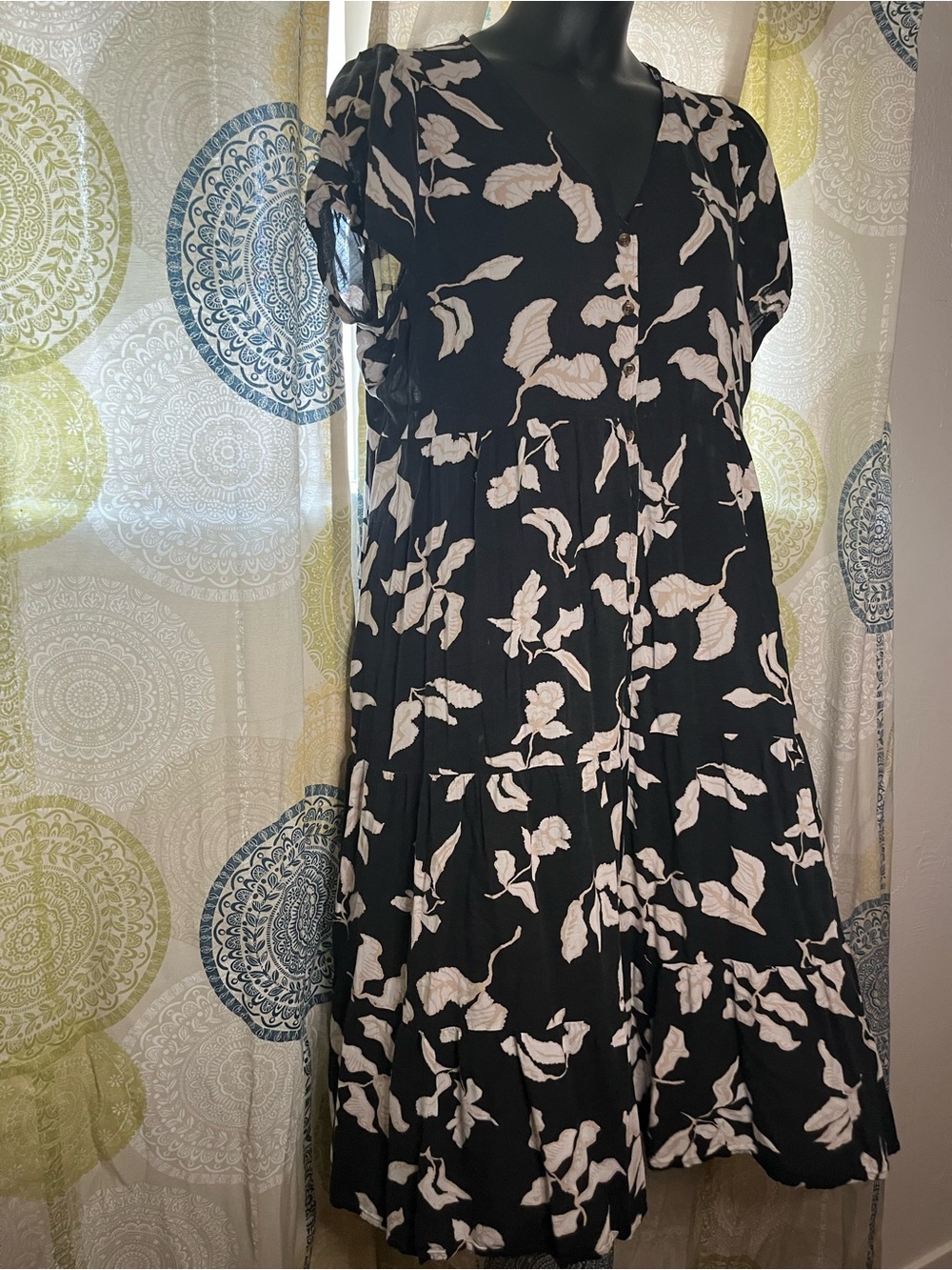 Sonoma Black Floral V-Neck Short Sleeve Dress - Picture 2 of 7